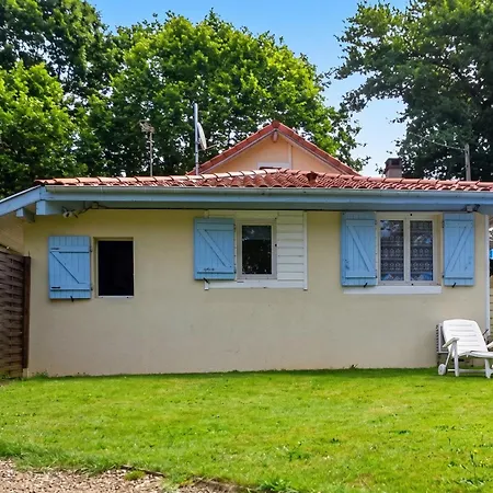 아파트 Lumineux Pres De Cassen, 30 M², Avec Parking *